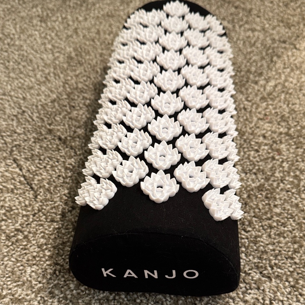 White/Black Acupressure Foot/Back Massager Cushion